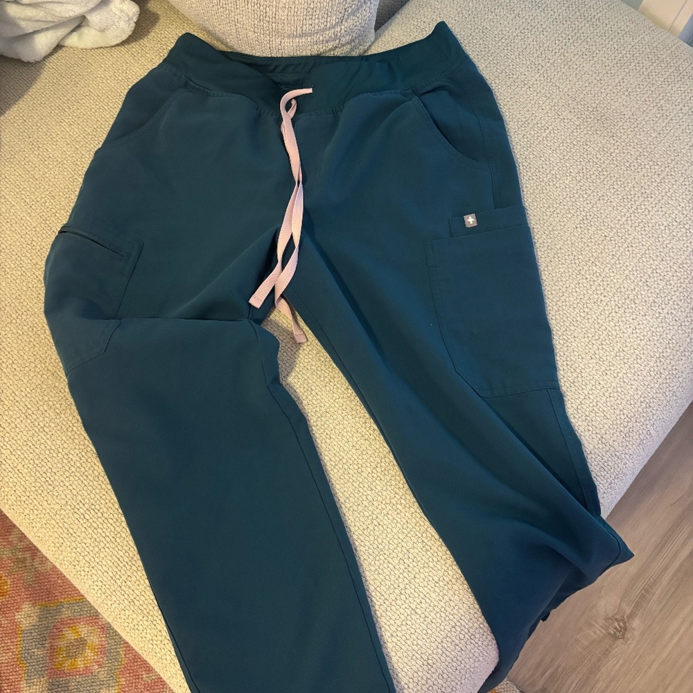 FIGS Yola Skinny Scrub Pants 2.0 Caribbean Blue Size M/petite